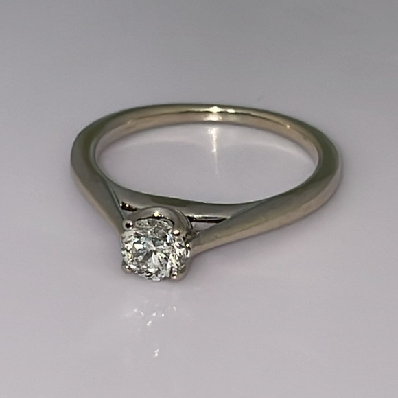 Solid 14K White Gold NATURAL 1/2CT Round Cut Diamond Solitaire Engagement Ring - Picture 1 of 14